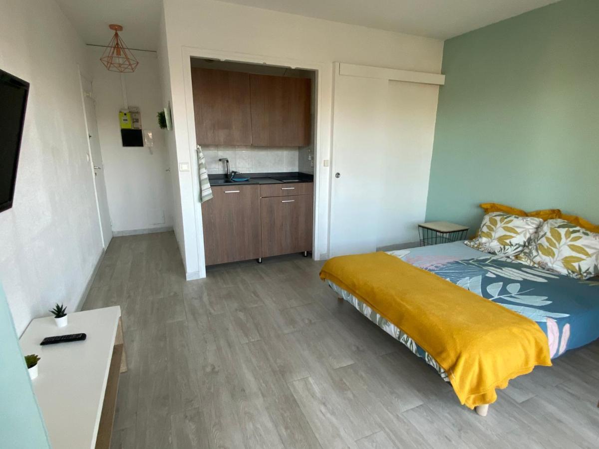 Coquet Logement Front De Mer Cagnes-sur-Mer Exteriér fotografie