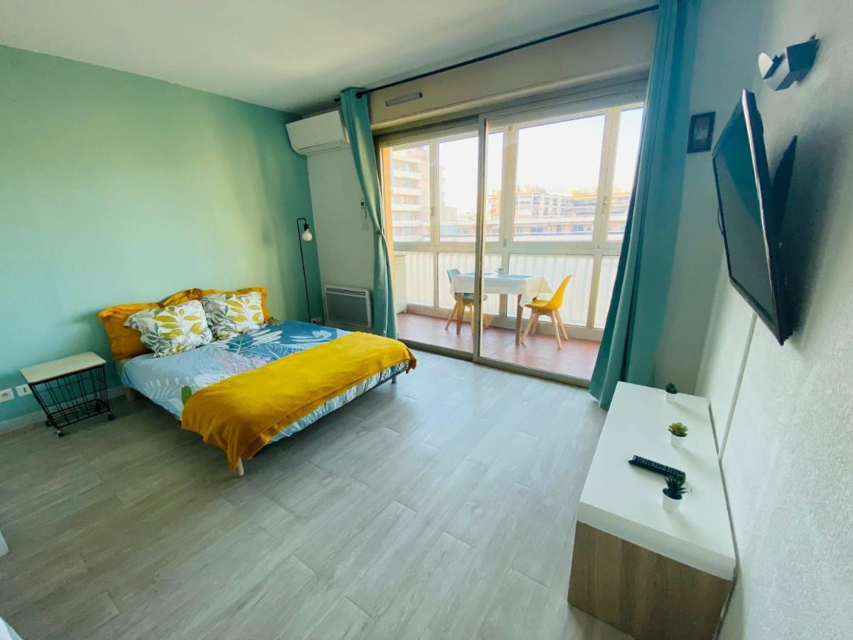 Coquet Logement Front De Mer Cagnes-sur-Mer Exteriér fotografie
